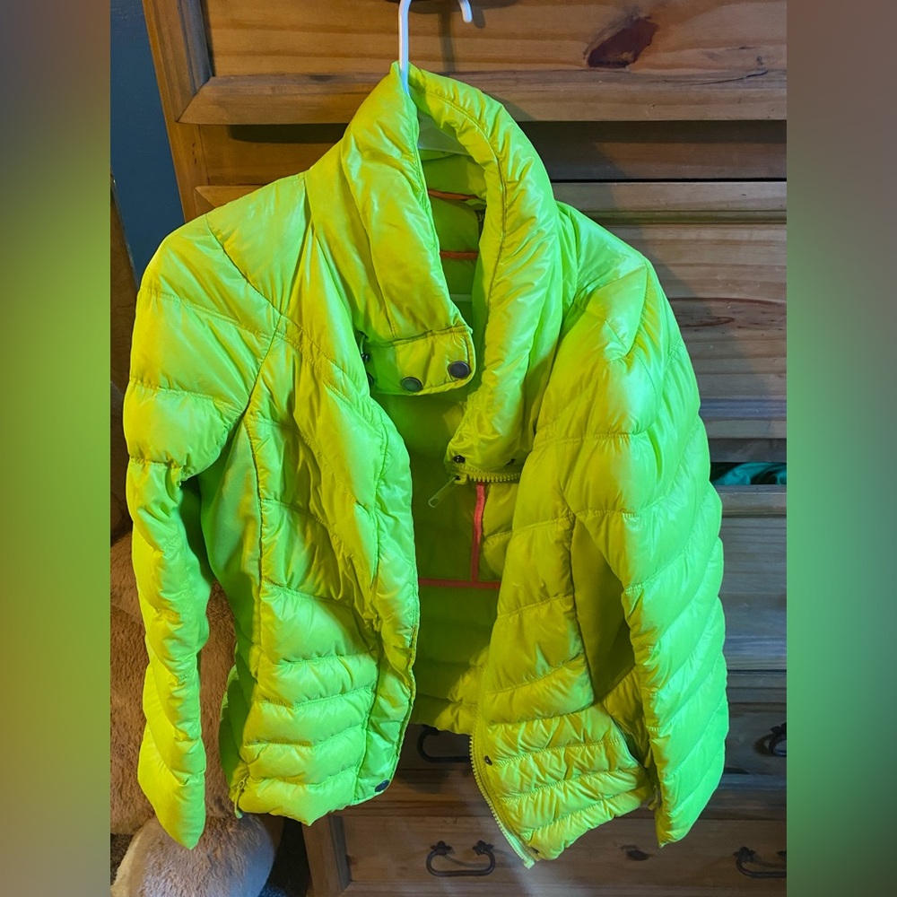 Puffy ski coat. Neon yellow Womens, XL. Used